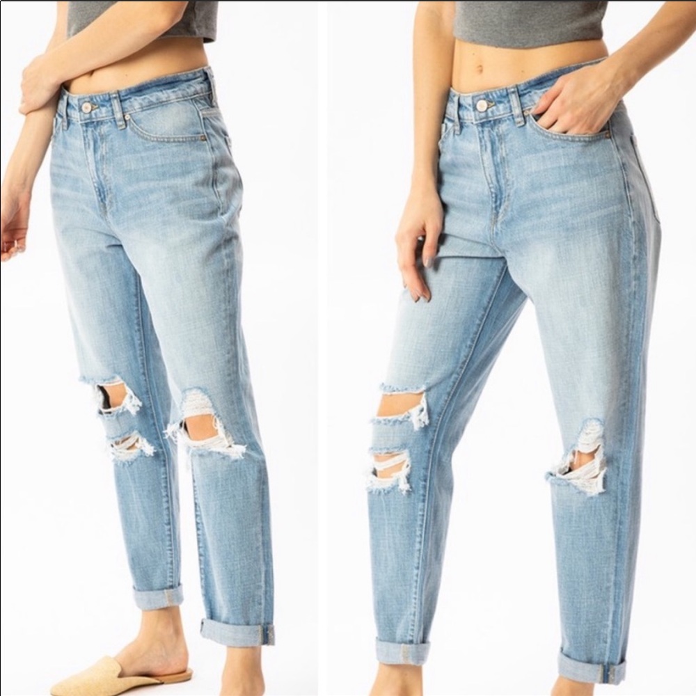 Distressed MOM Jeans - Picture 4 of 5